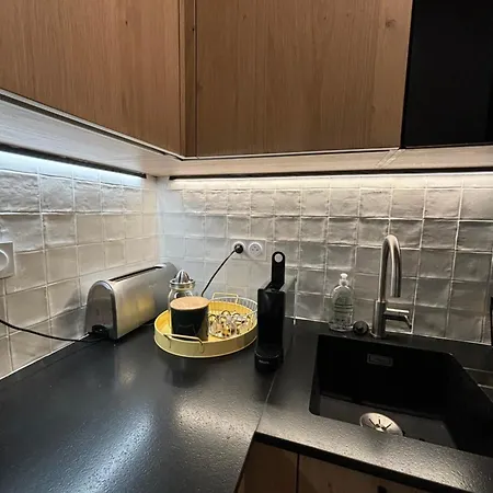 فيلة Maison Acces تروفيي سور مير